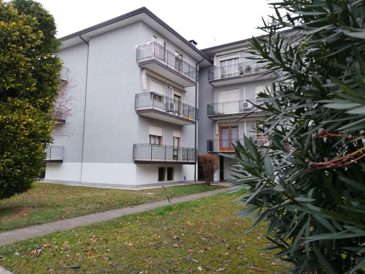 Casa Vacanza E Per Lavoro Elena E Carla Spinea Kültér fotó